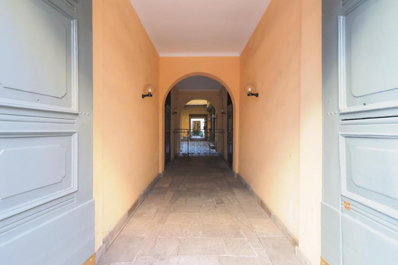 Centro Storico, Darsena E Duomo - Corso Genova - Italy Flat Vacation Apartment Милано Екстериор снимка