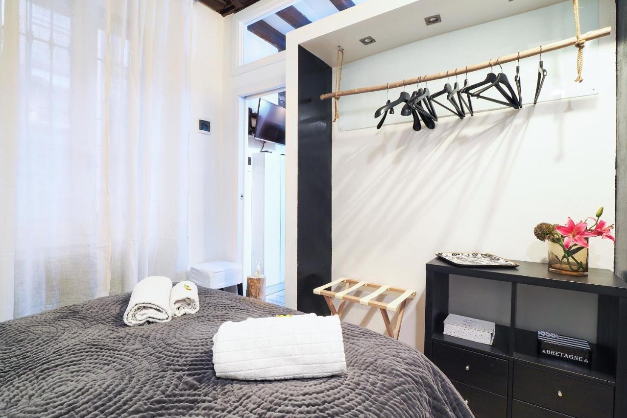 Centro Storico, Darsena E Duomo - Corso Genova - Italy Flat Vacation Apartment Милано Екстериор снимка